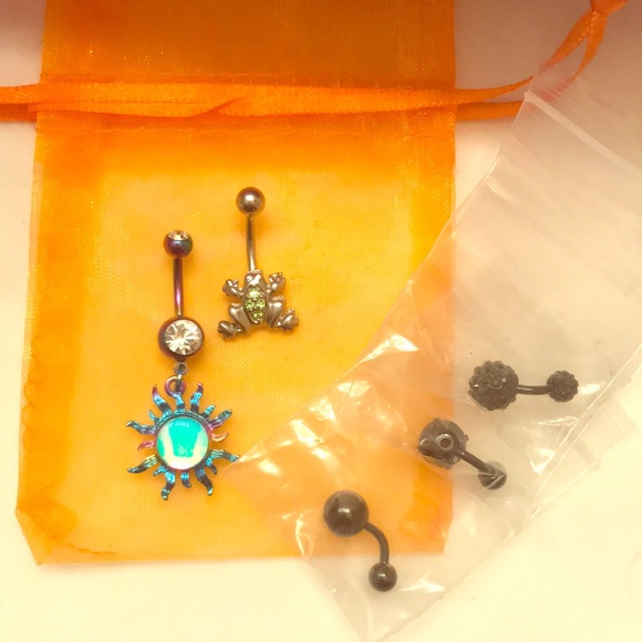 Hot Topic Jewelry - FOUR Belly button rings